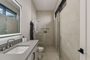  Photo 39