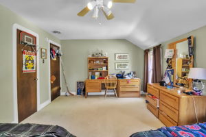  Photo 49