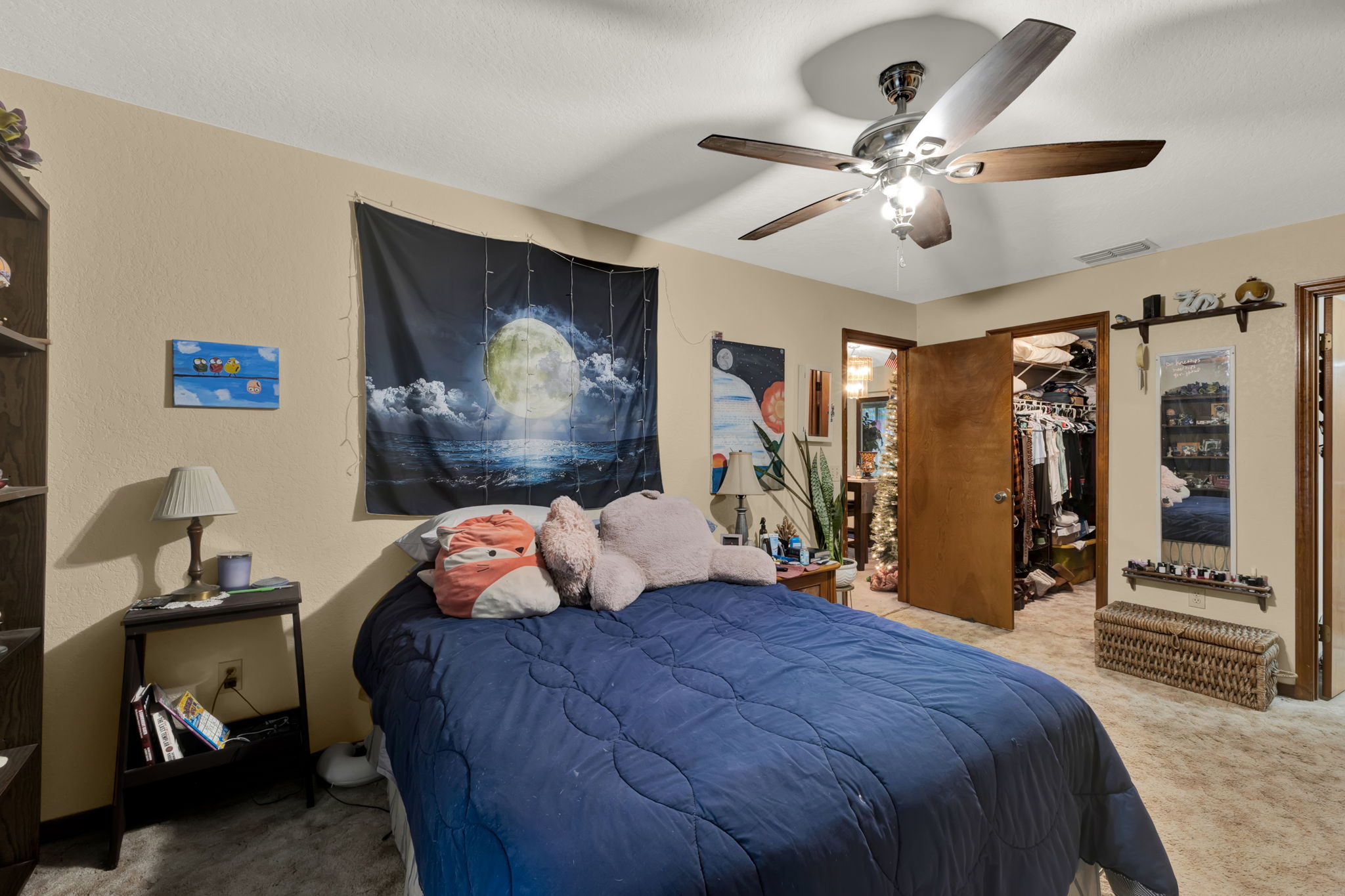  Photo 8