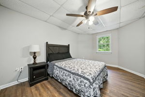 Photo 44