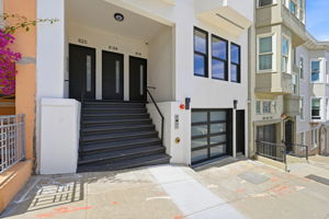 003_F8_820 Green St