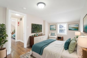 DSC04175-Edit virtually staged.jpeg