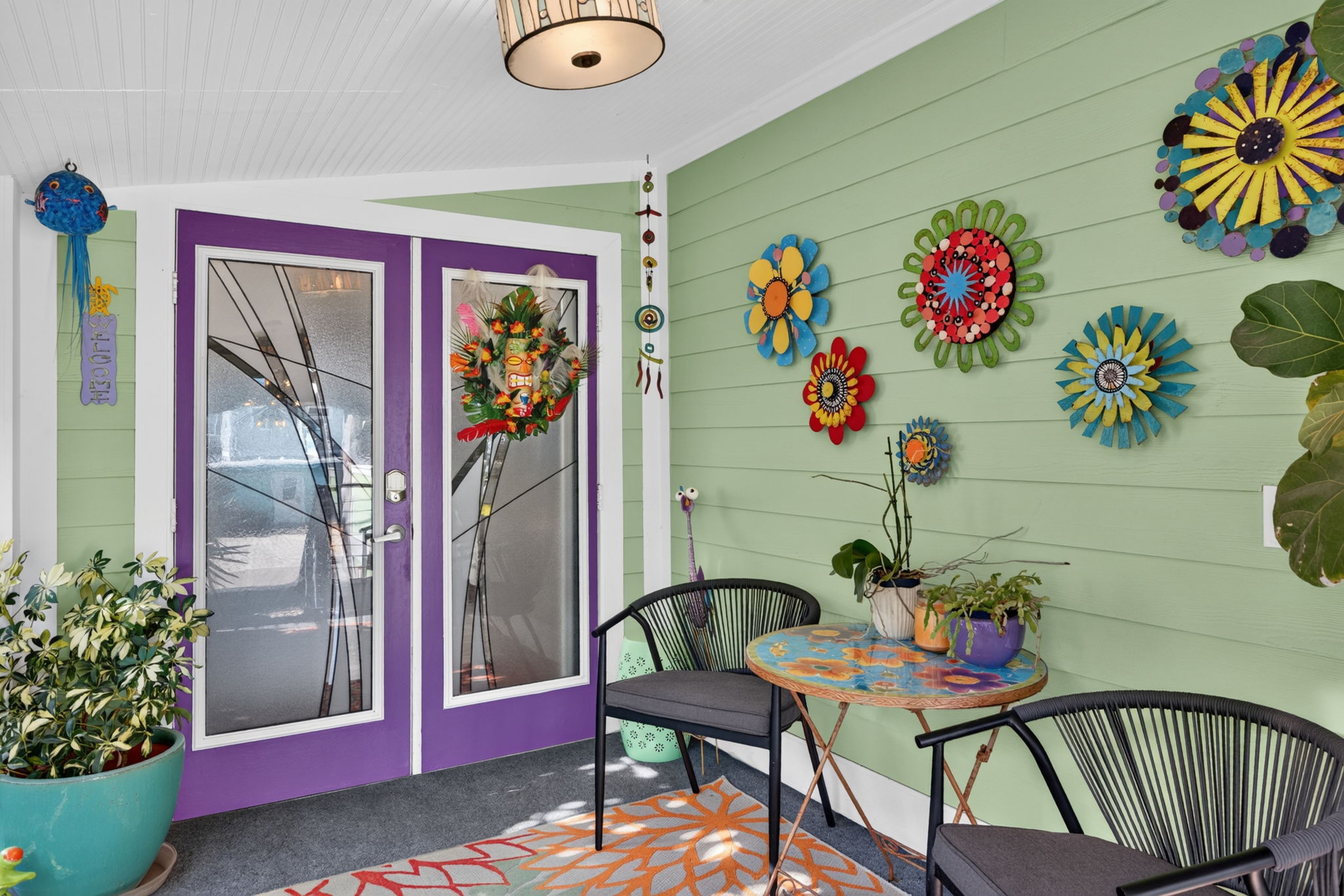 Porch 1 of 2