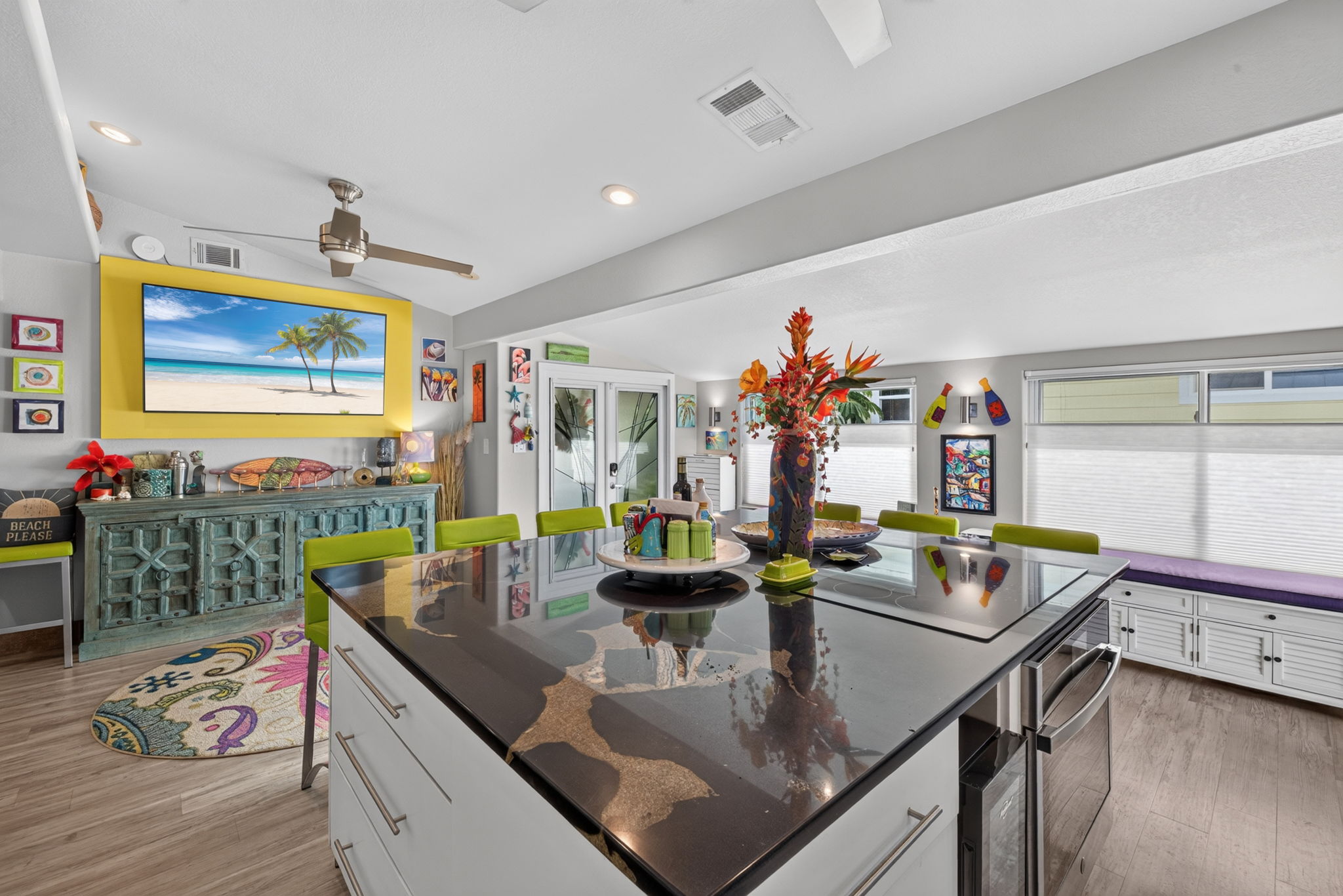 Kitchen 2 -1 of 4