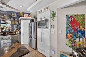 Kitchen 2 -3 of 4