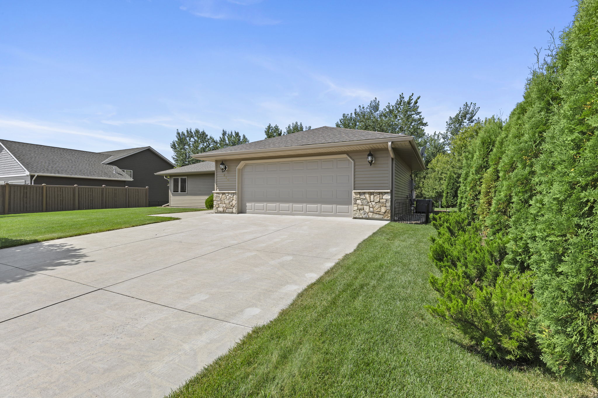 820 Willow Drive photo 18