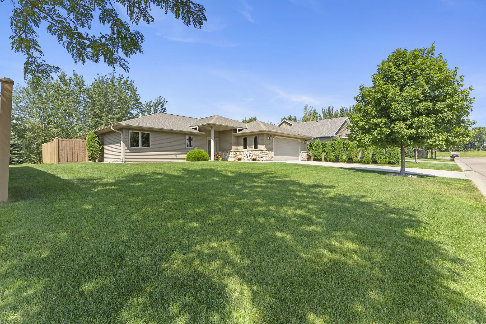 820 Willow Drive photo 72