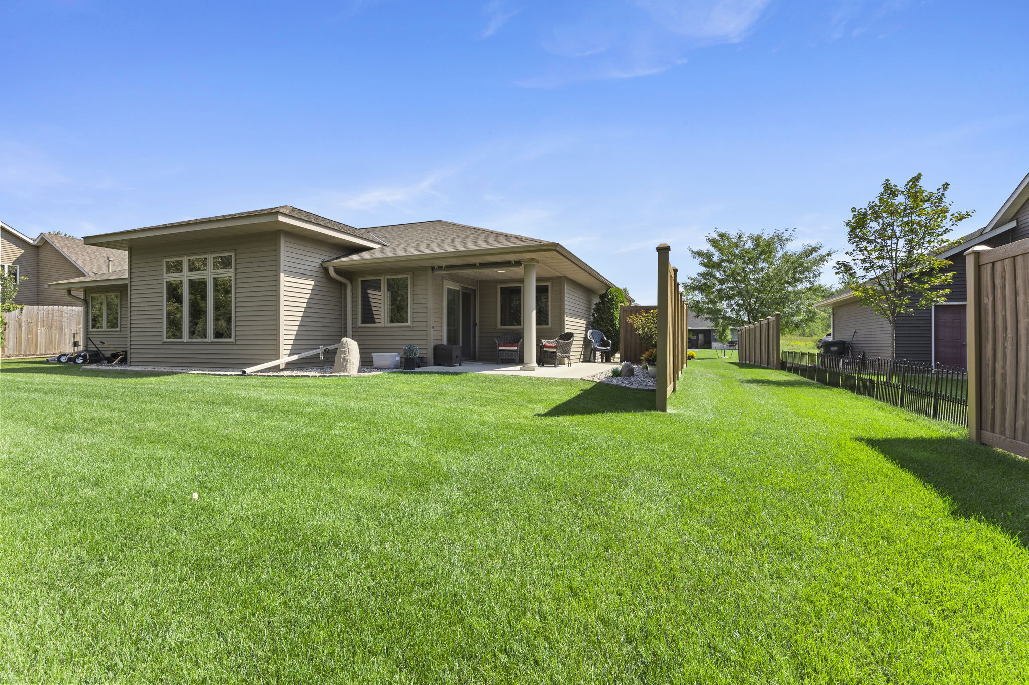820 Willow Drive photo 74