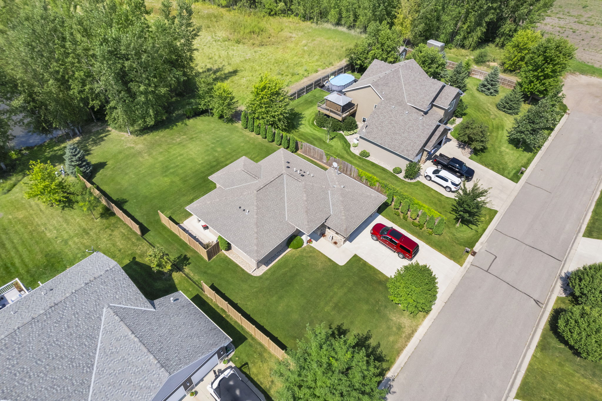 820 Willow Drive photo 8