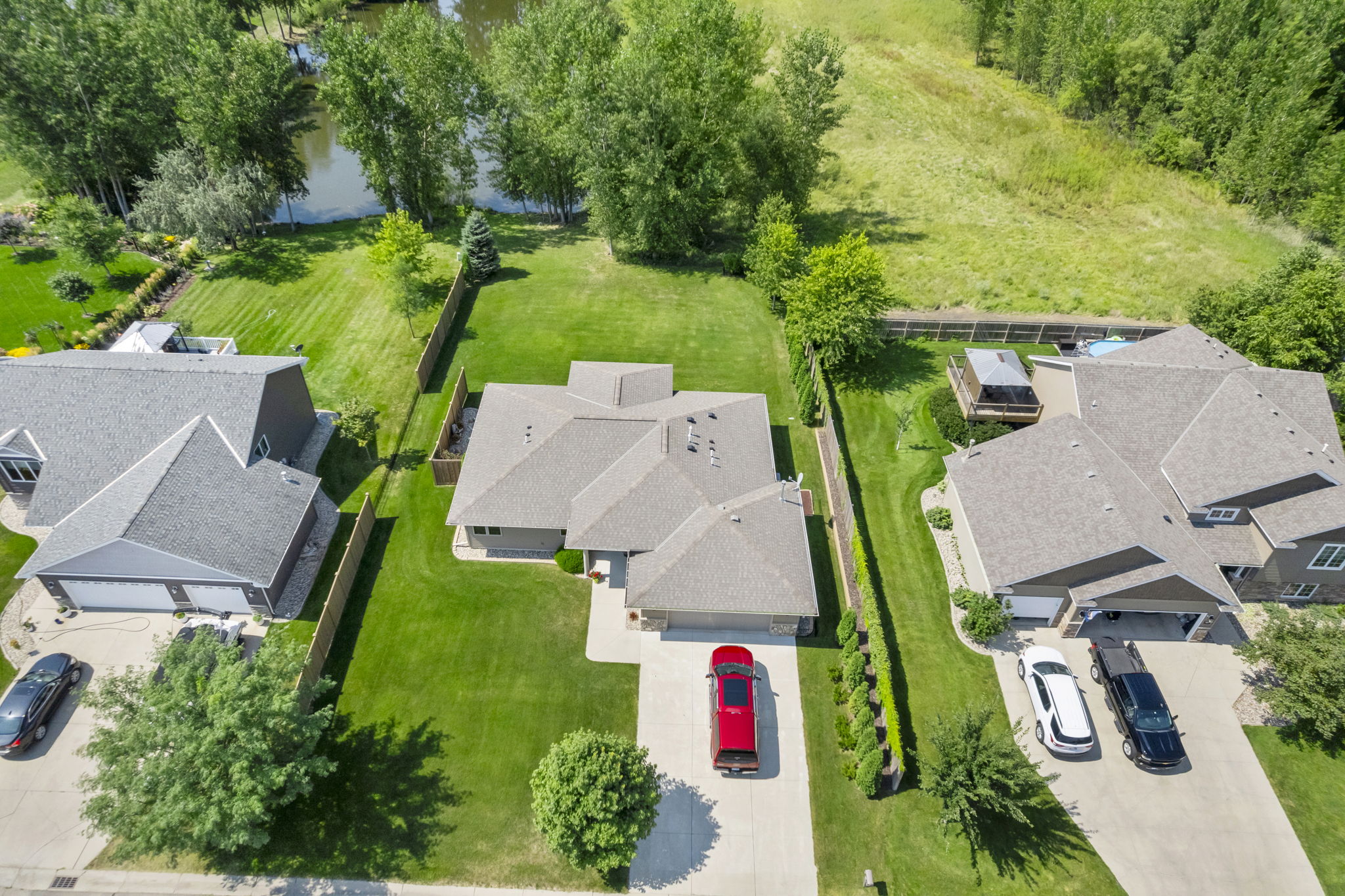 820 Willow Drive photo 9