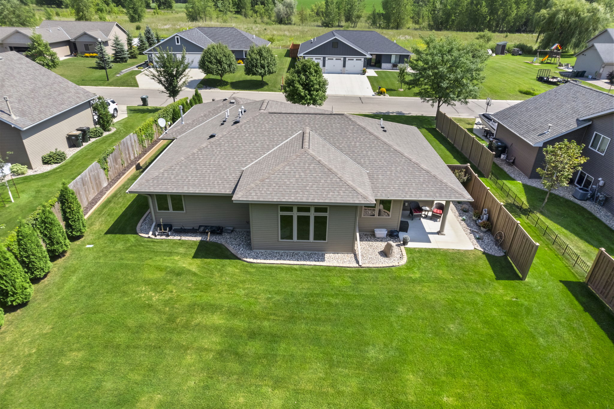 820 Willow Drive photo 90