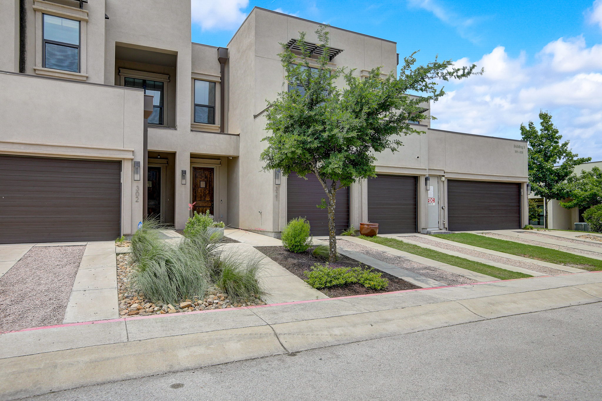 Southwest Pkwy 321-001