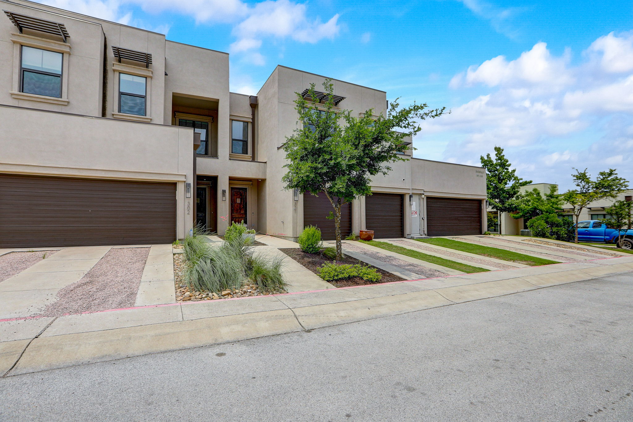 Southwest Pkwy 321-002