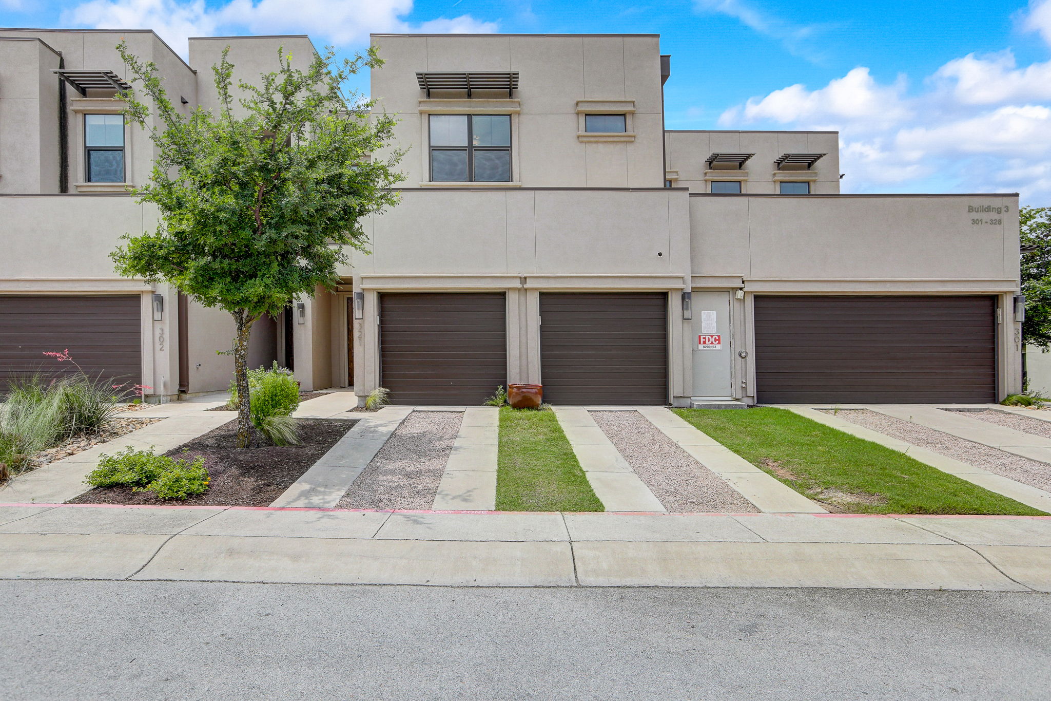 Southwest Pkwy 321-004