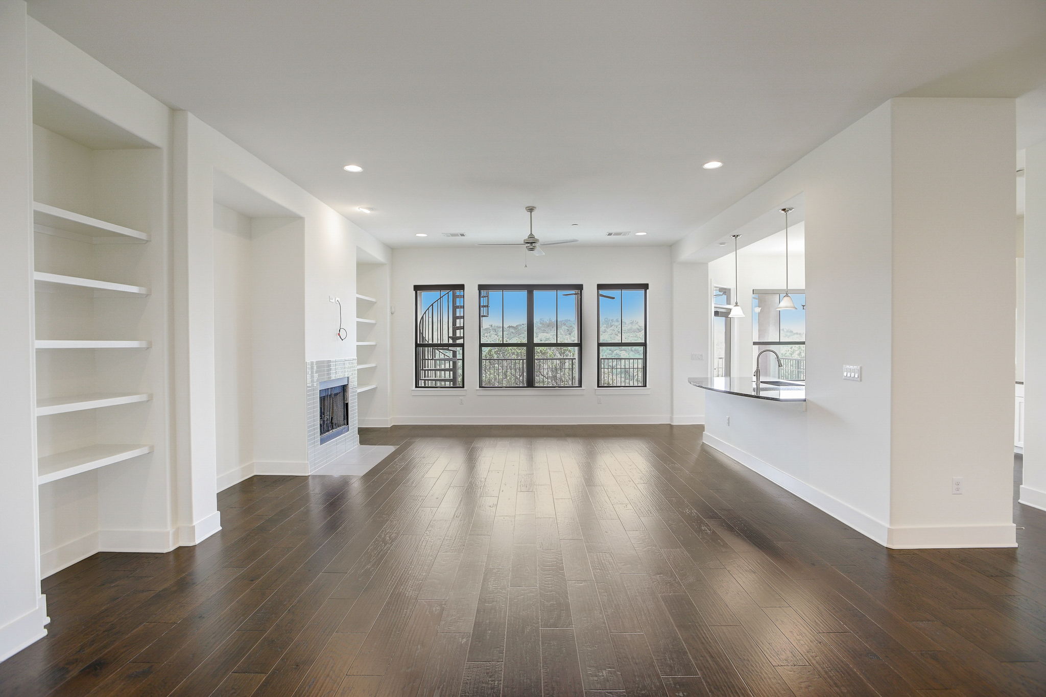 Southwest Pkwy 321-009