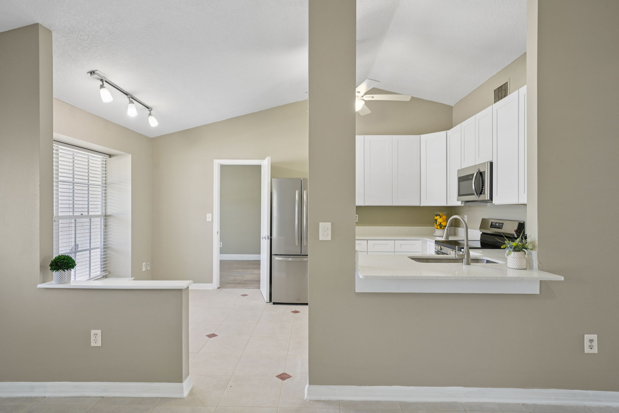 Clermont St-L2706-014