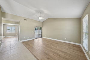 Clermont St-L2706-007