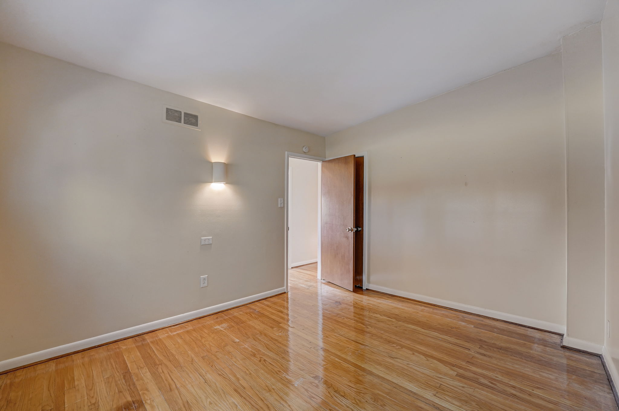  Cobden Rd -027