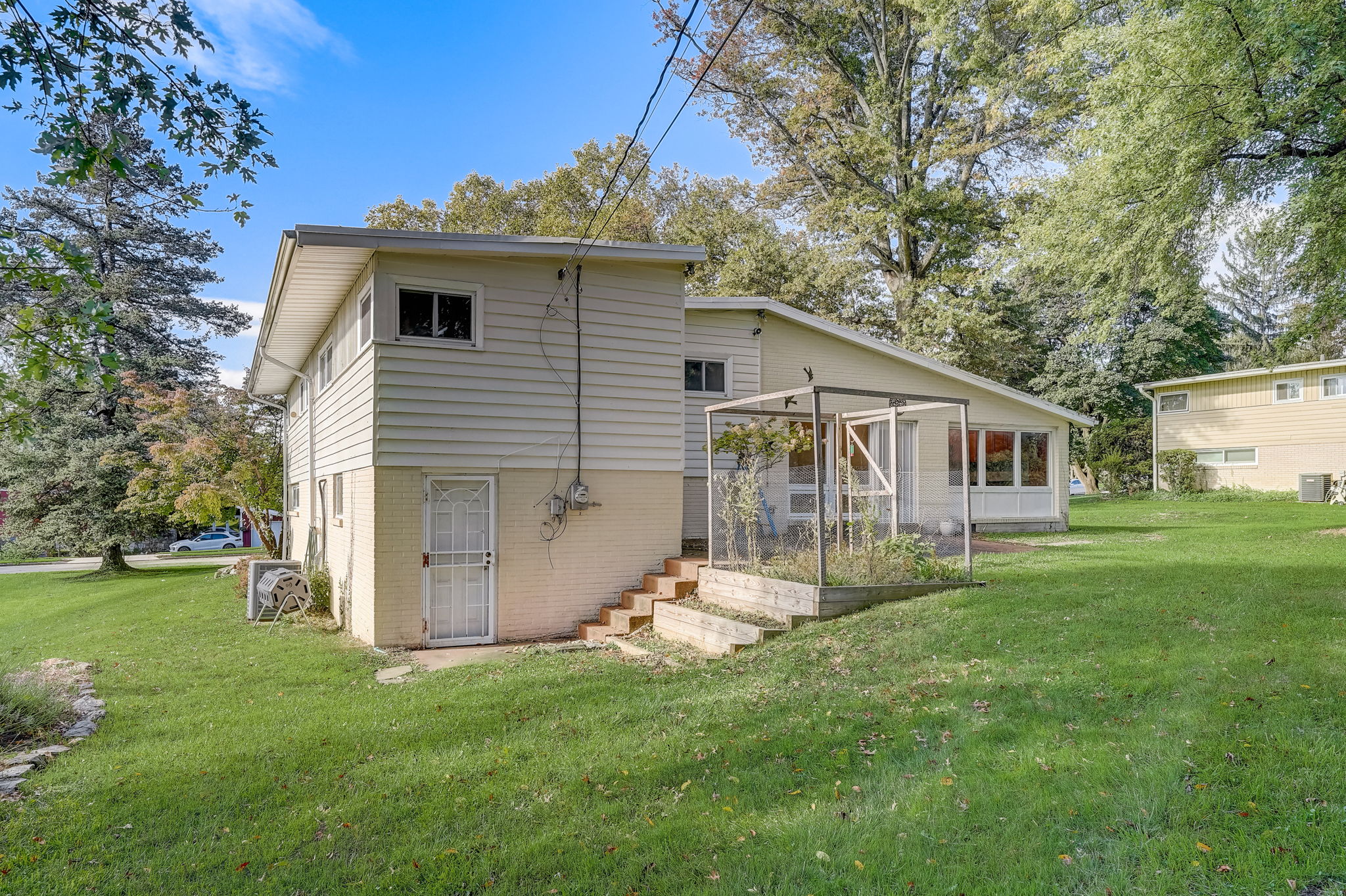  Cobden Rd -035