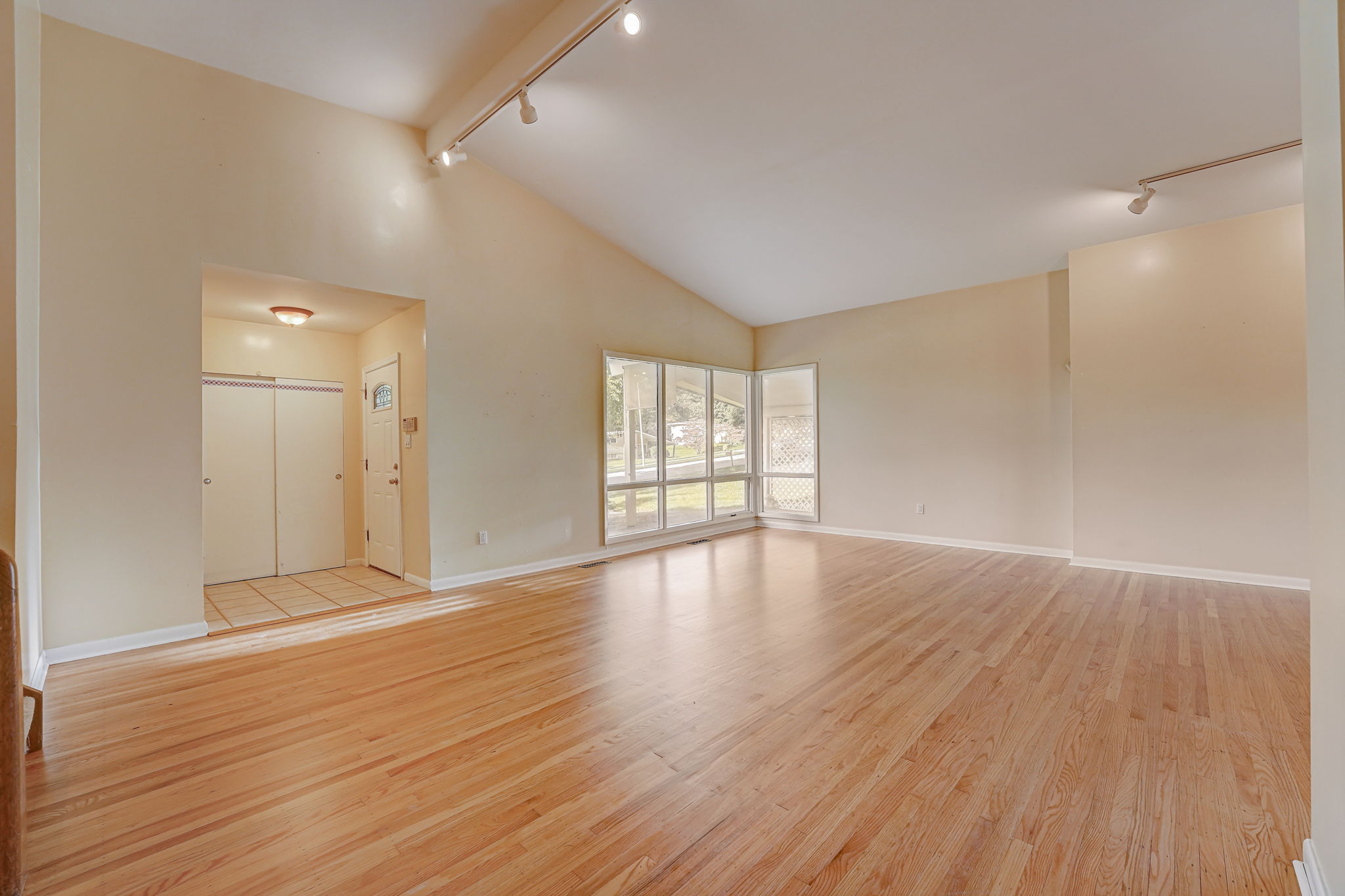 Cobden Rd -008