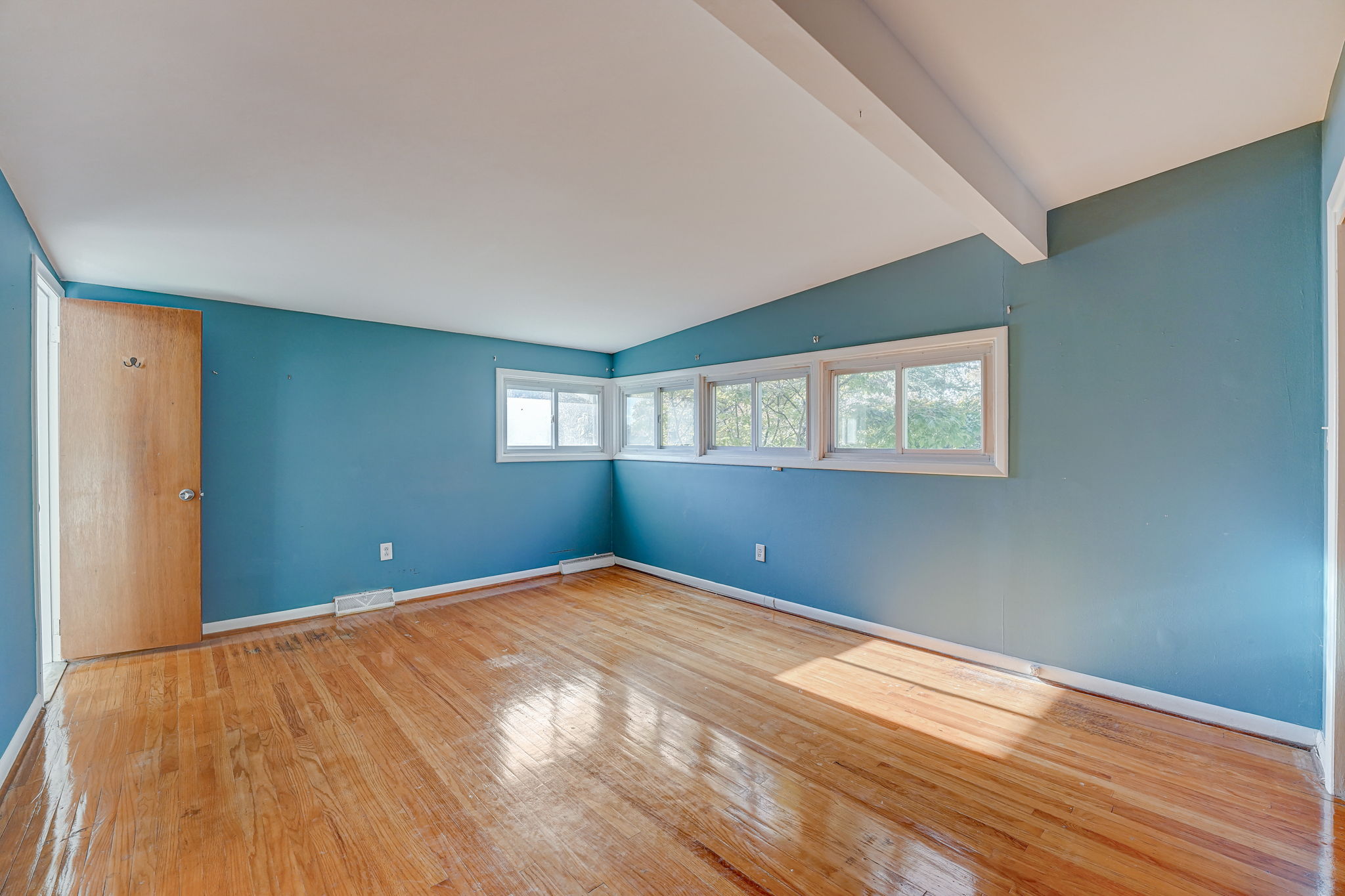  Cobden Rd -018