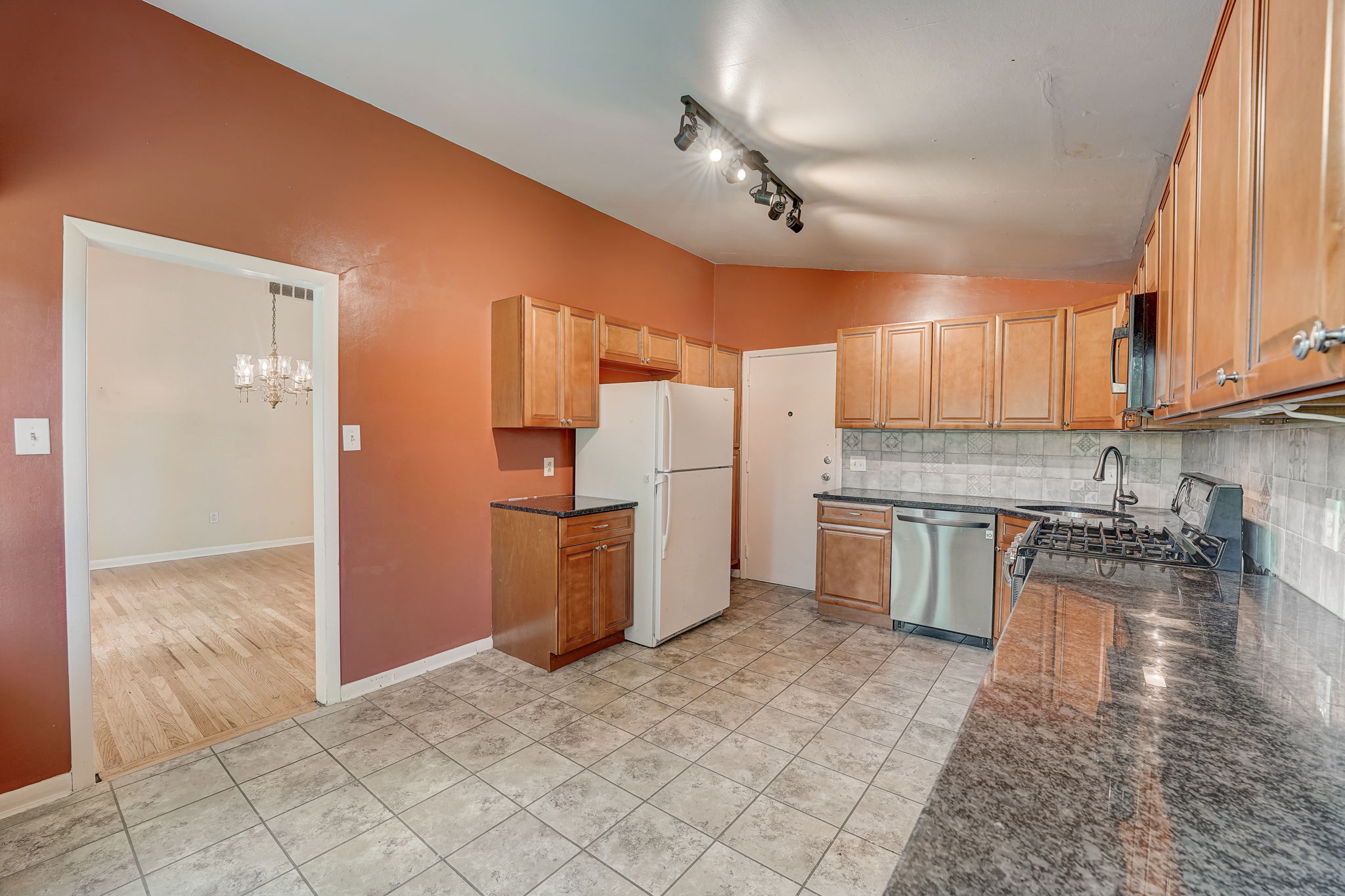  Cobden Rd -014