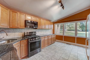  Cobden Rd -016