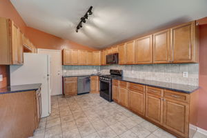  Cobden Rd -013