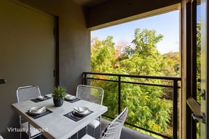 DSC00654 virtually staged.jpeg