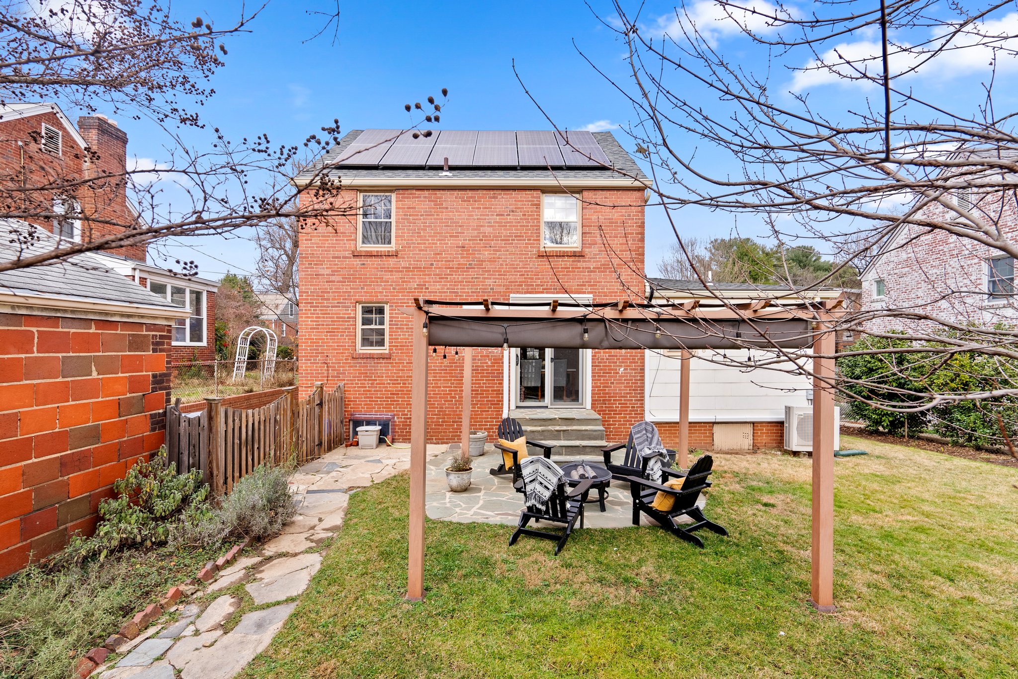 37. 8202 Cedar St.jpg