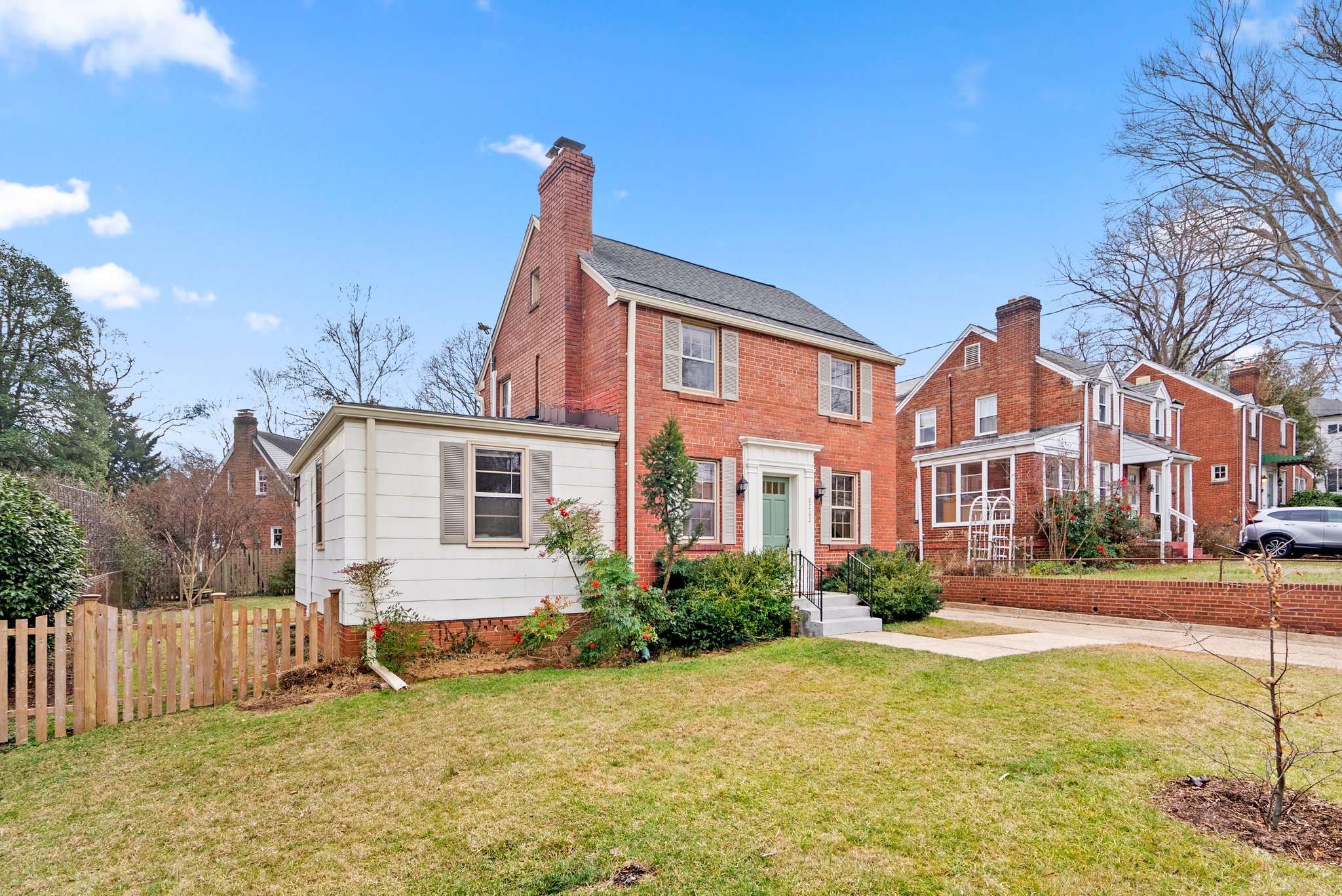 02. 8202 Cedar St.jpg