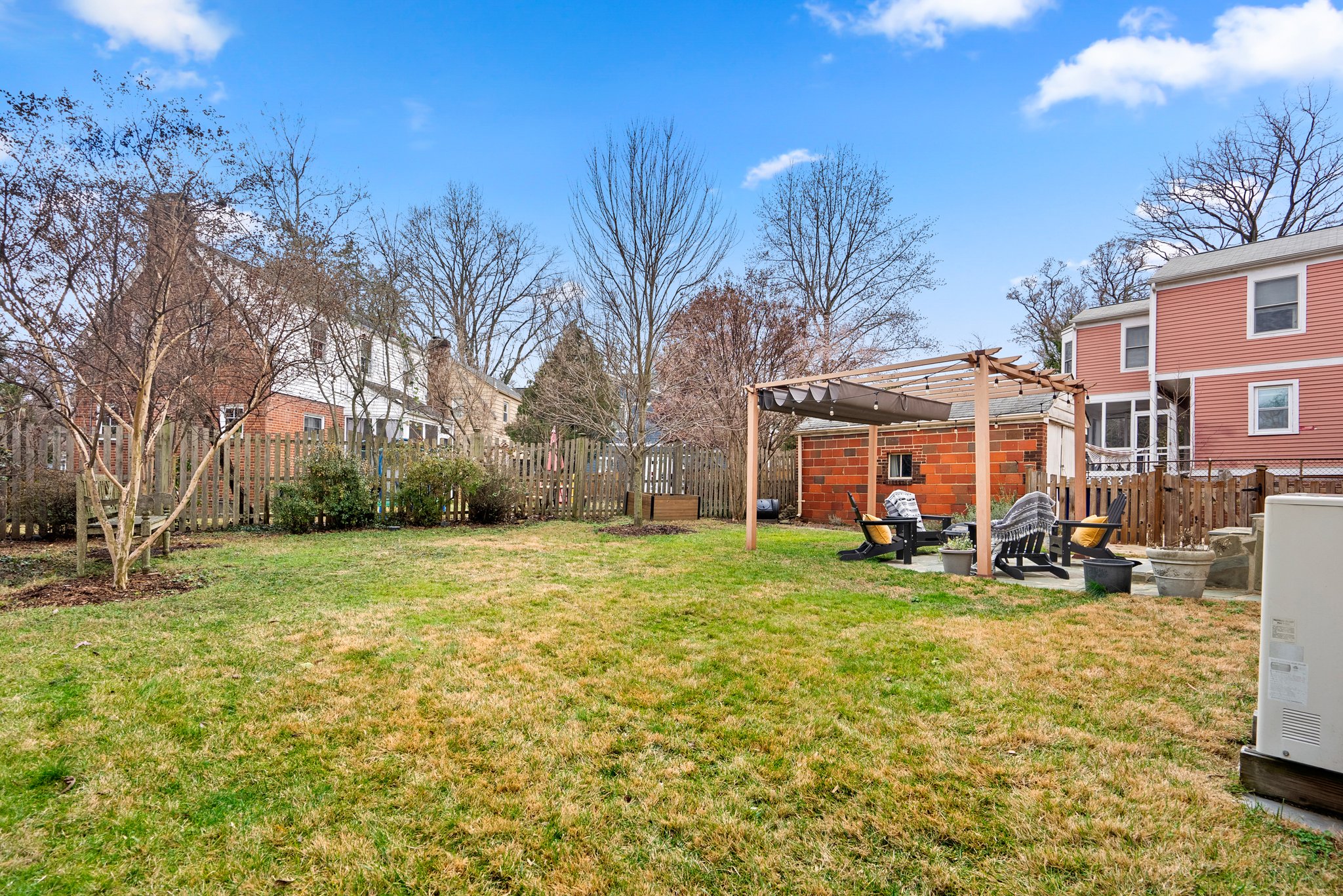 39. 8202 Cedar St.jpg