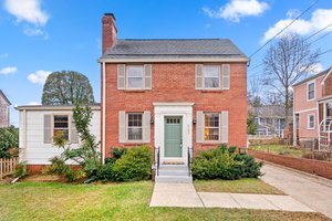 01. 8202 Cedar St.jpg