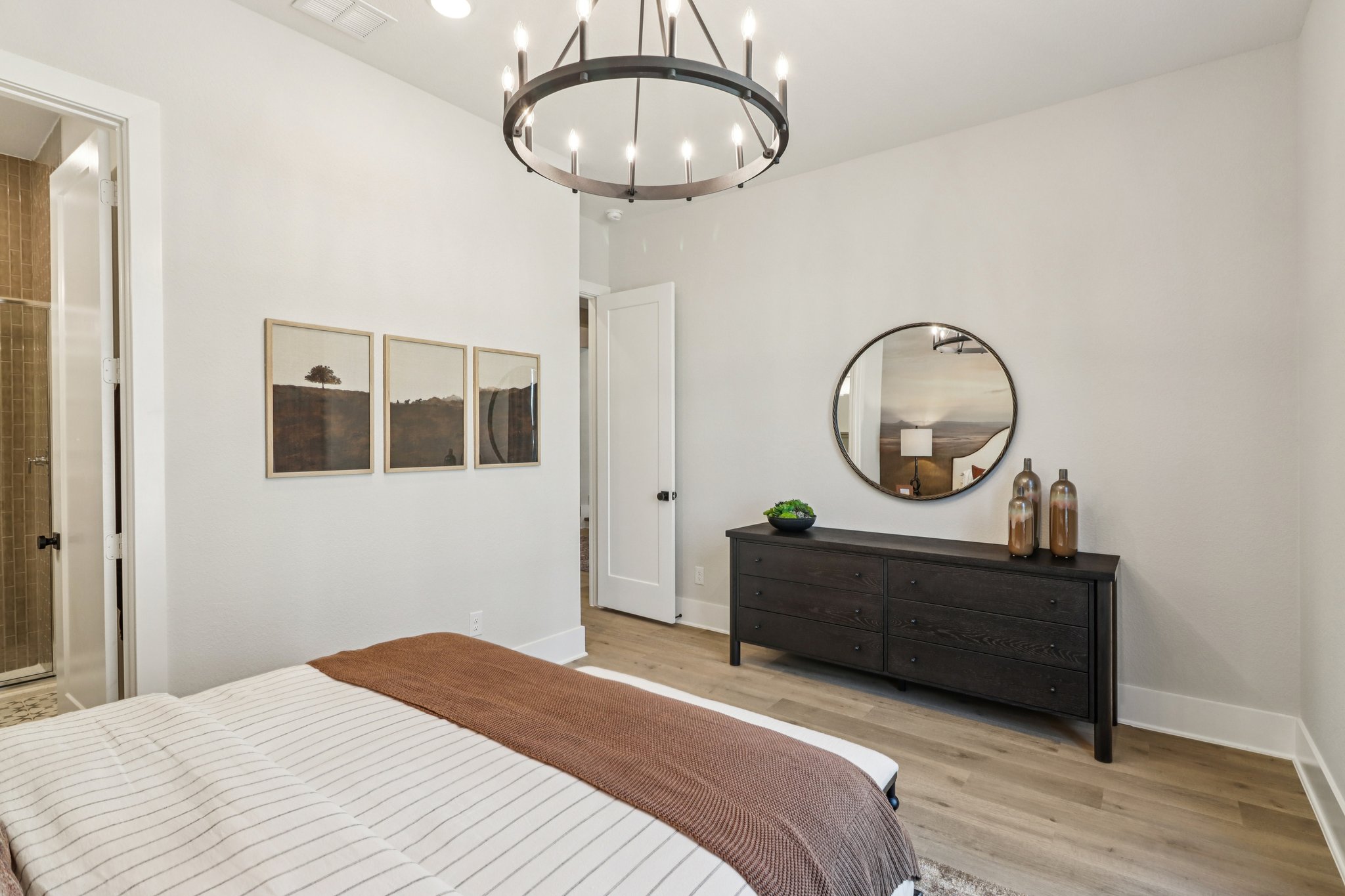 8203 Folks Street-S2101-015.jpg