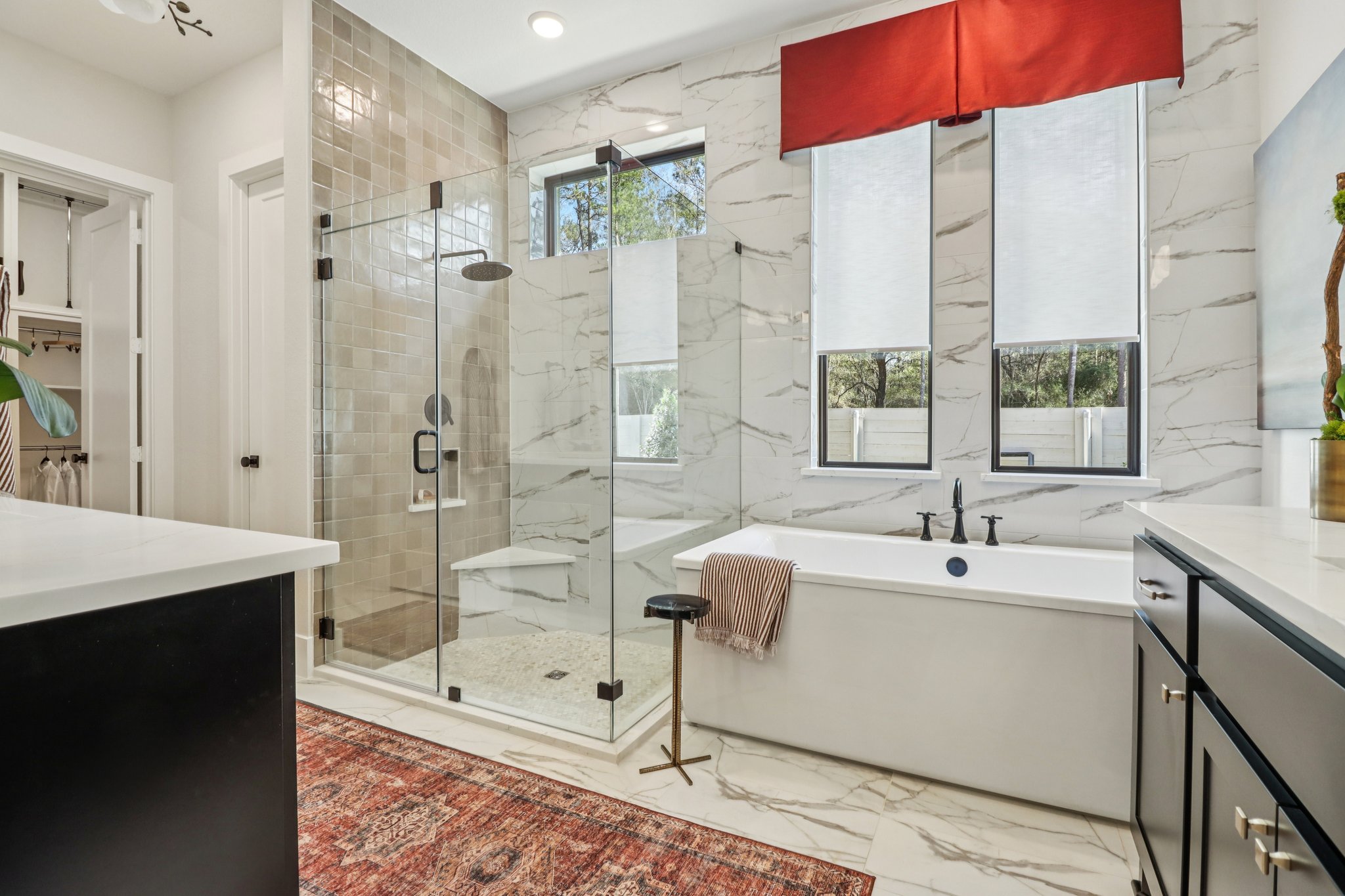 8203 Folks Street-S2101-029.jpg