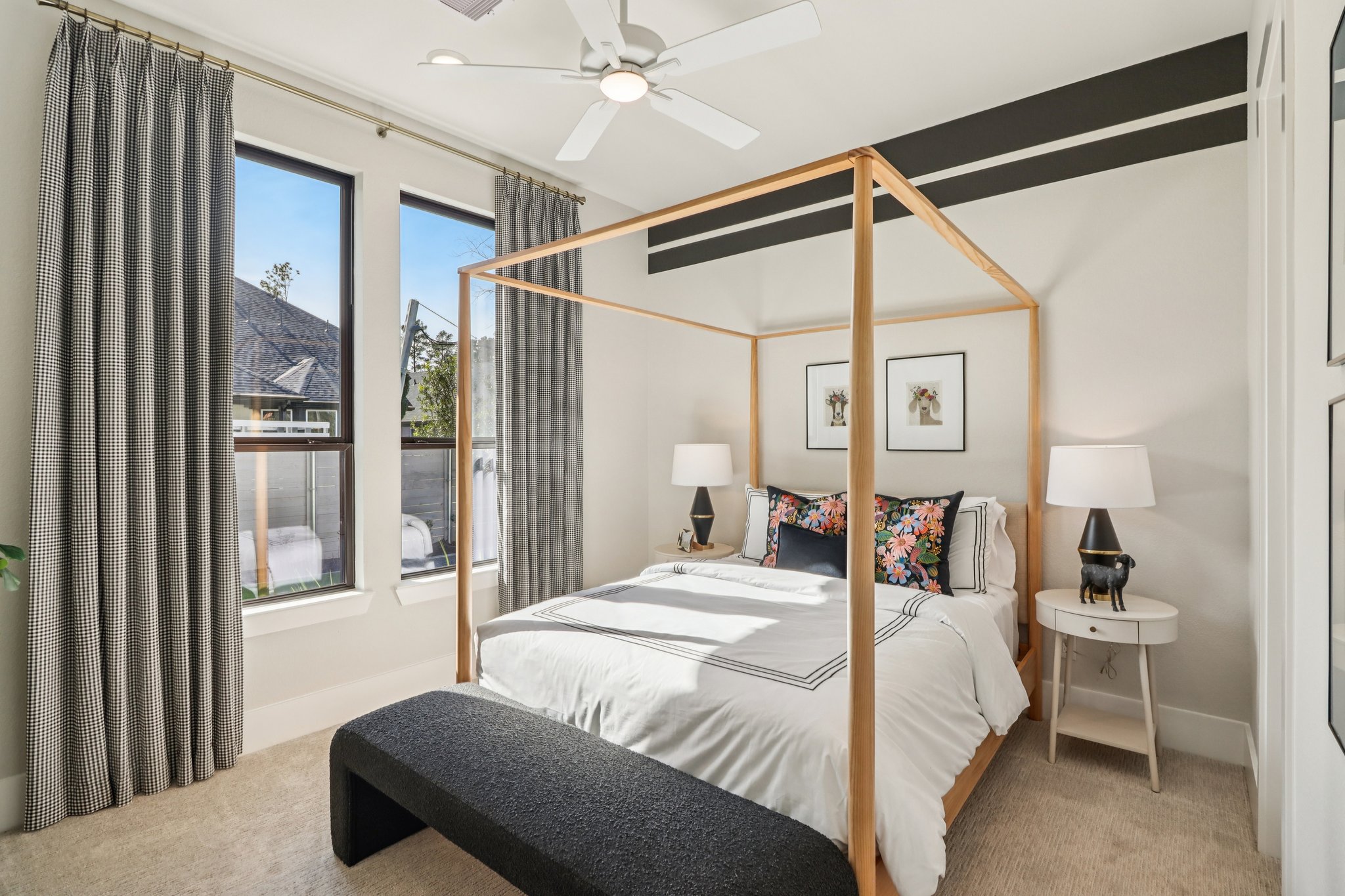 8203 Folks Street-S2101-033.jpg