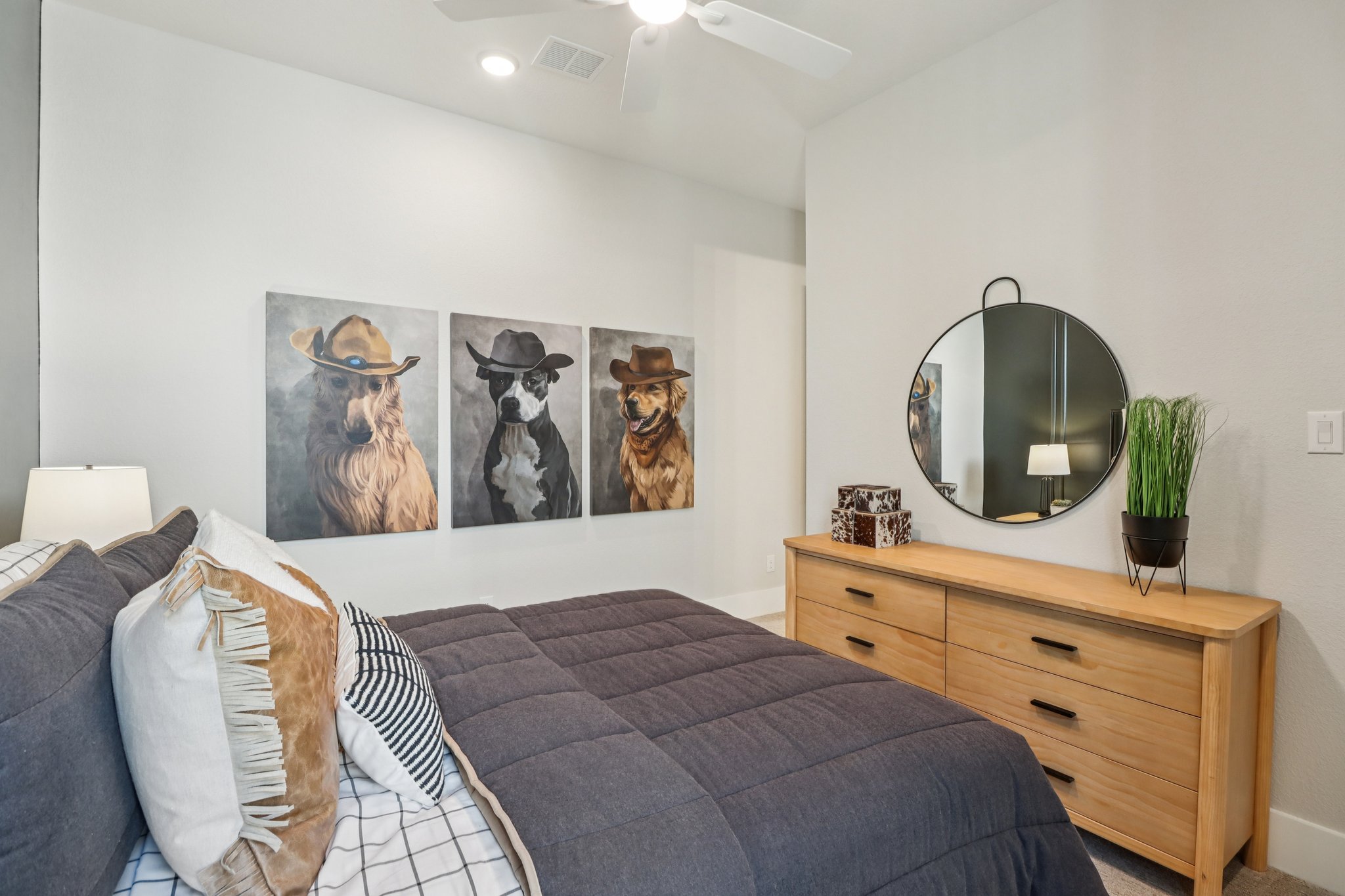 8203 Folks Street-S2101-037.jpg