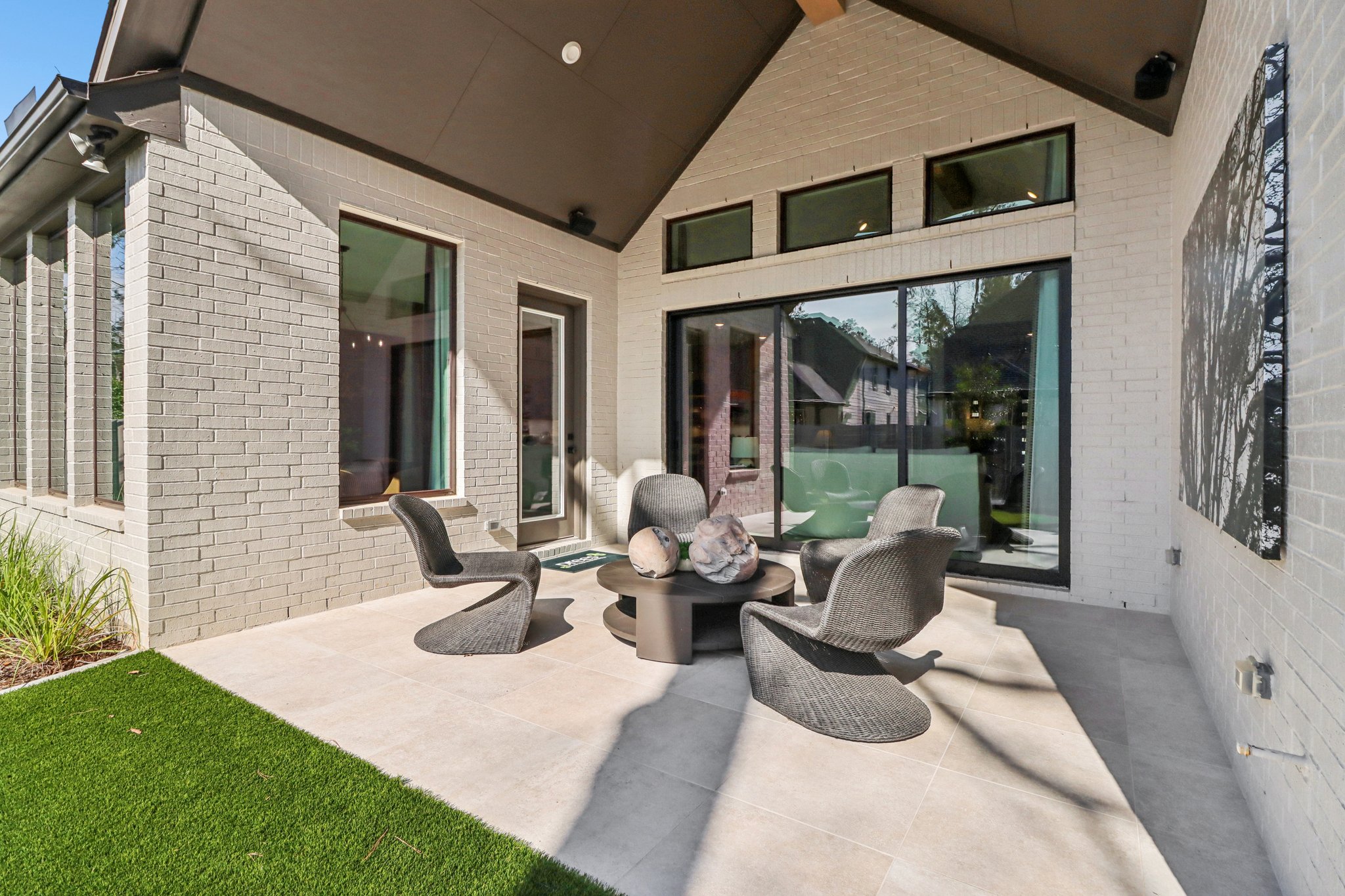 8203 Folks Street-S2101-040.jpg