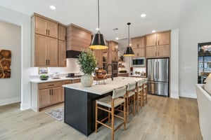 8203 Folks Street-S2101-012.jpg