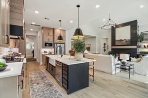 8203 Folks Street-S2101-013.jpg