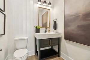 8203 Folks Street-S2101-019.jpg