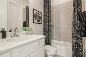 8203 Folks Street-S2101-035.jpg