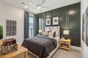 8203 Folks Street-S2101-036.jpg