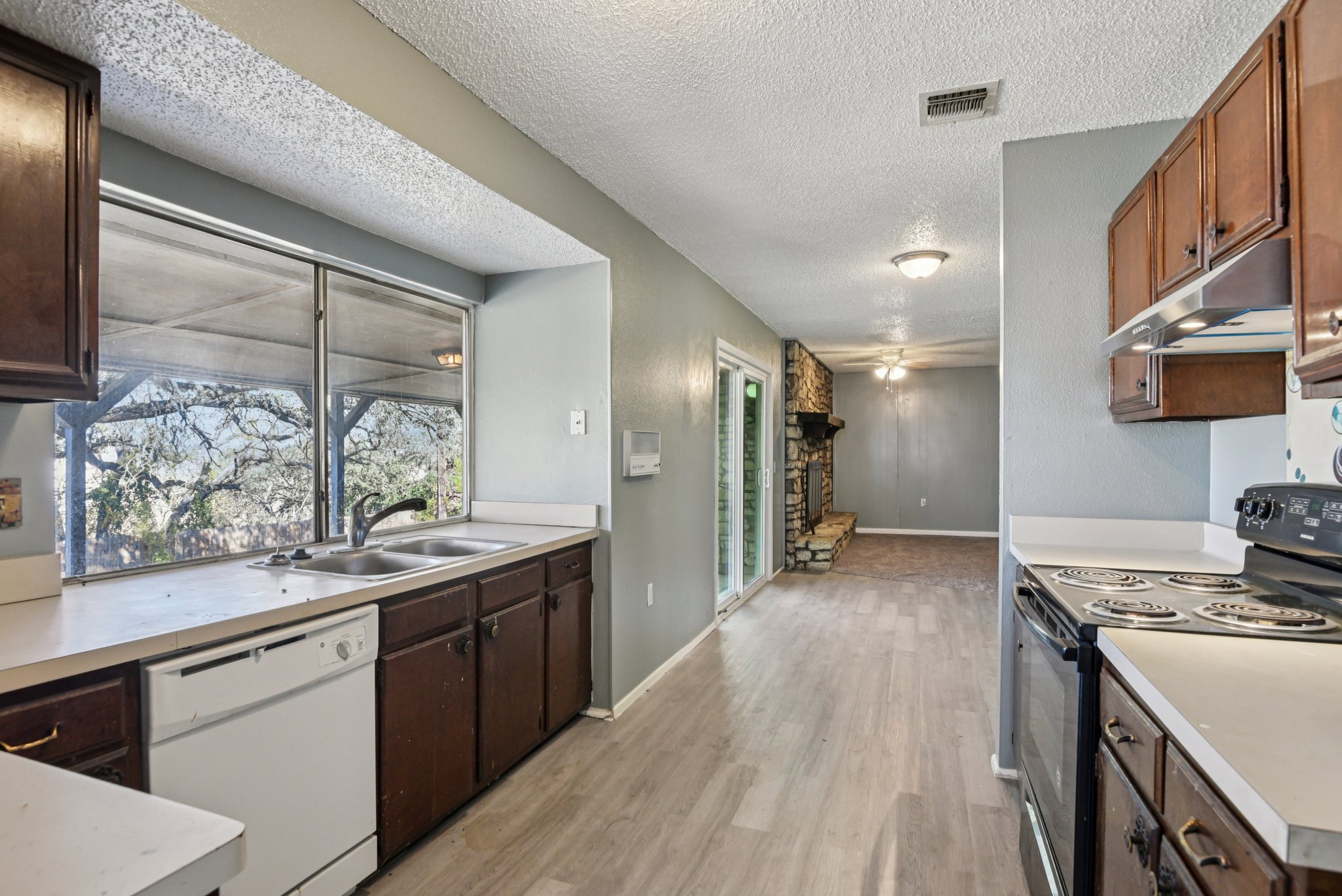 Phoenix Ave-S1912-022.jpg