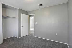 Phoenix Ave-S1912-034.jpg