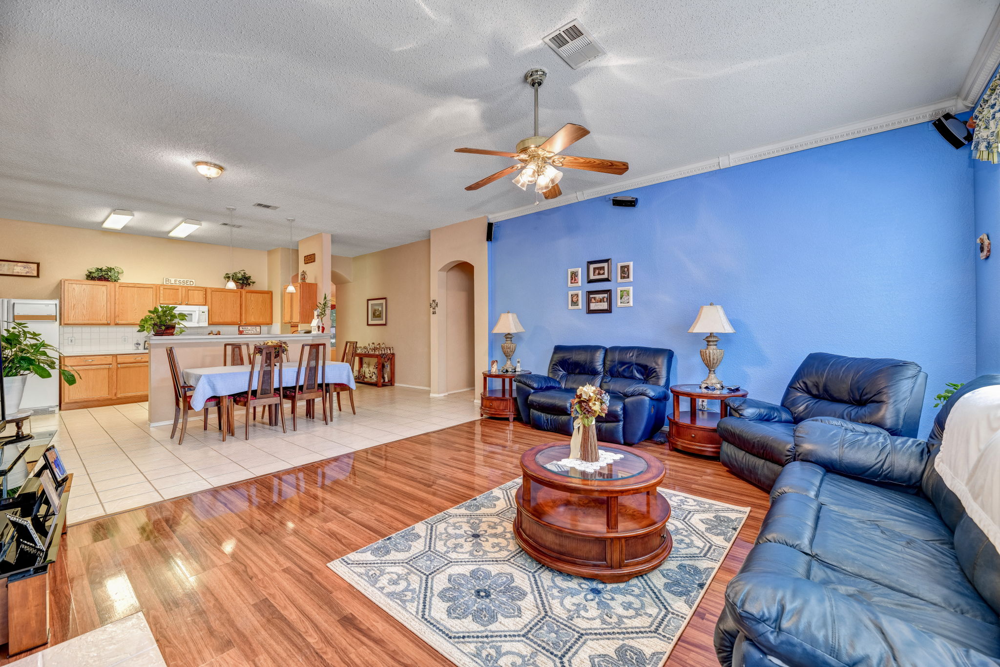 8204 Montecito Dr, Denton, TX 76210 Gold Sprint Media