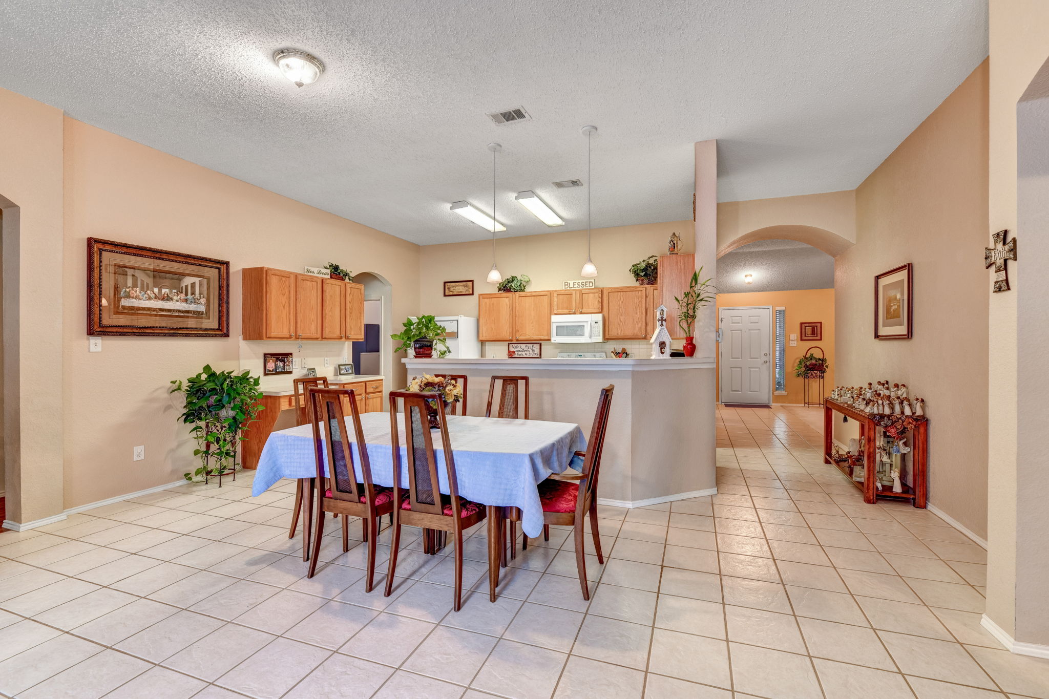 8204 Montecito Dr, Denton, TX 76210 Gold Sprint Media