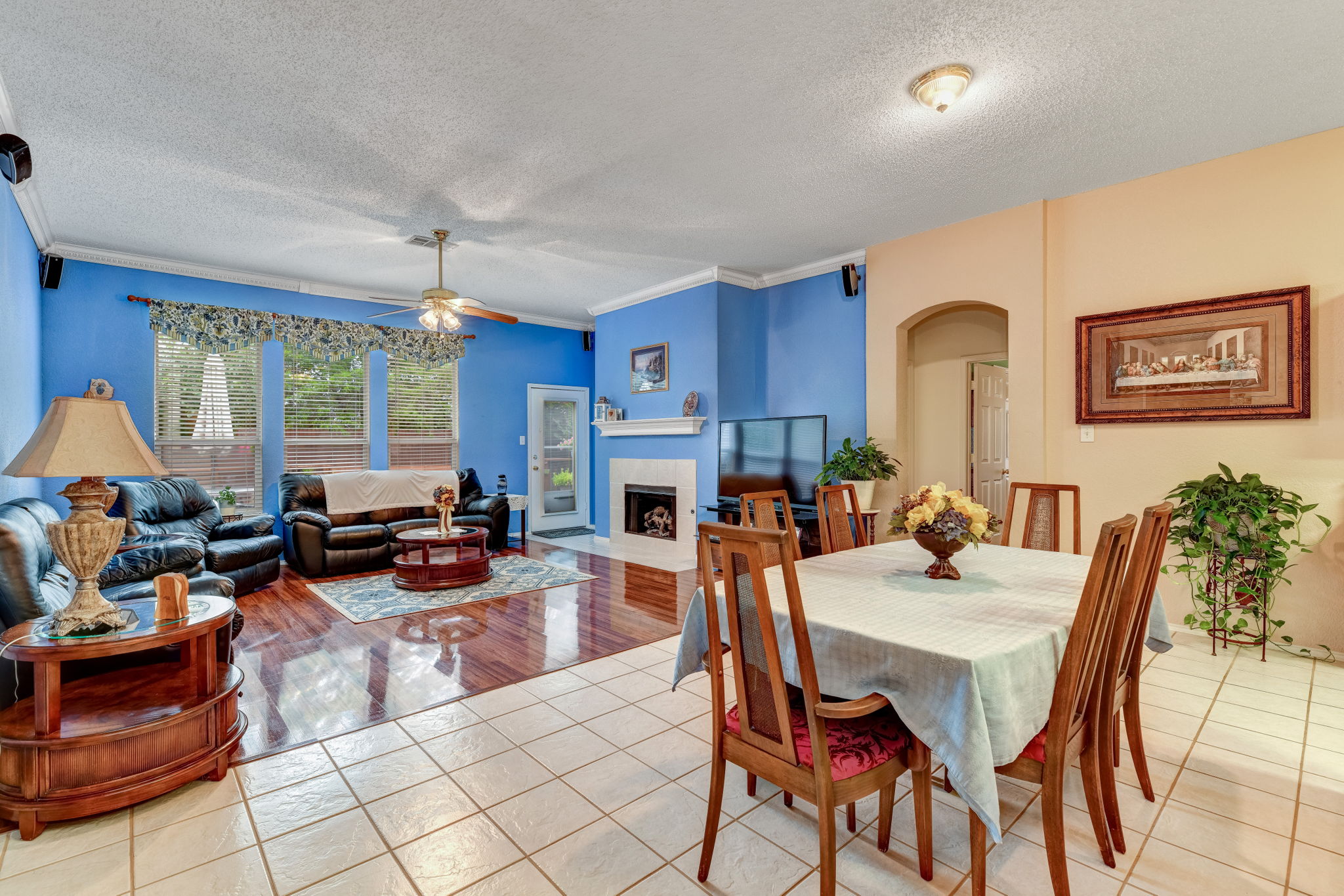 8204 Montecito Dr, Denton, TX 76210 Gold Sprint Media