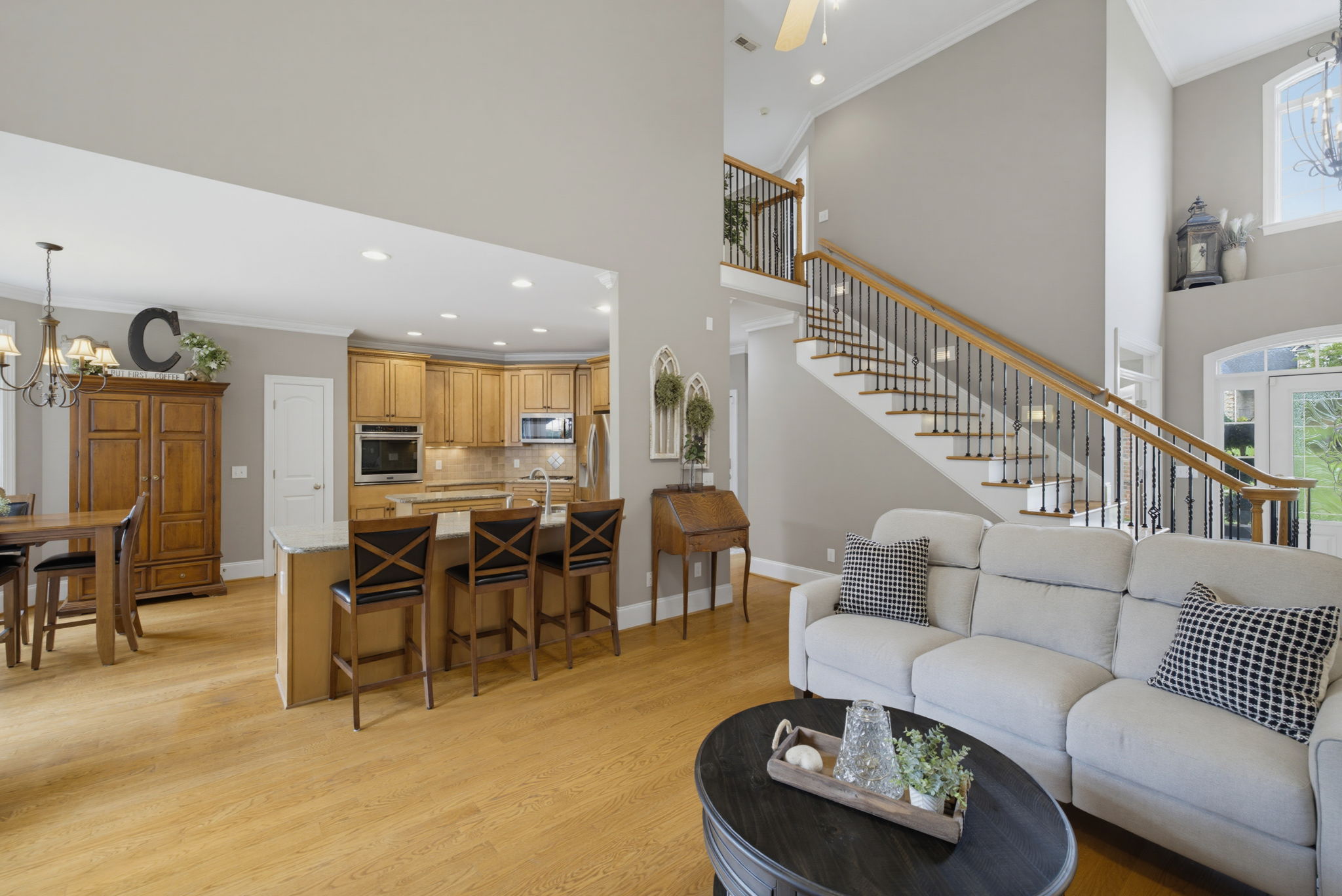 8205 Brotherstwo Rd-11