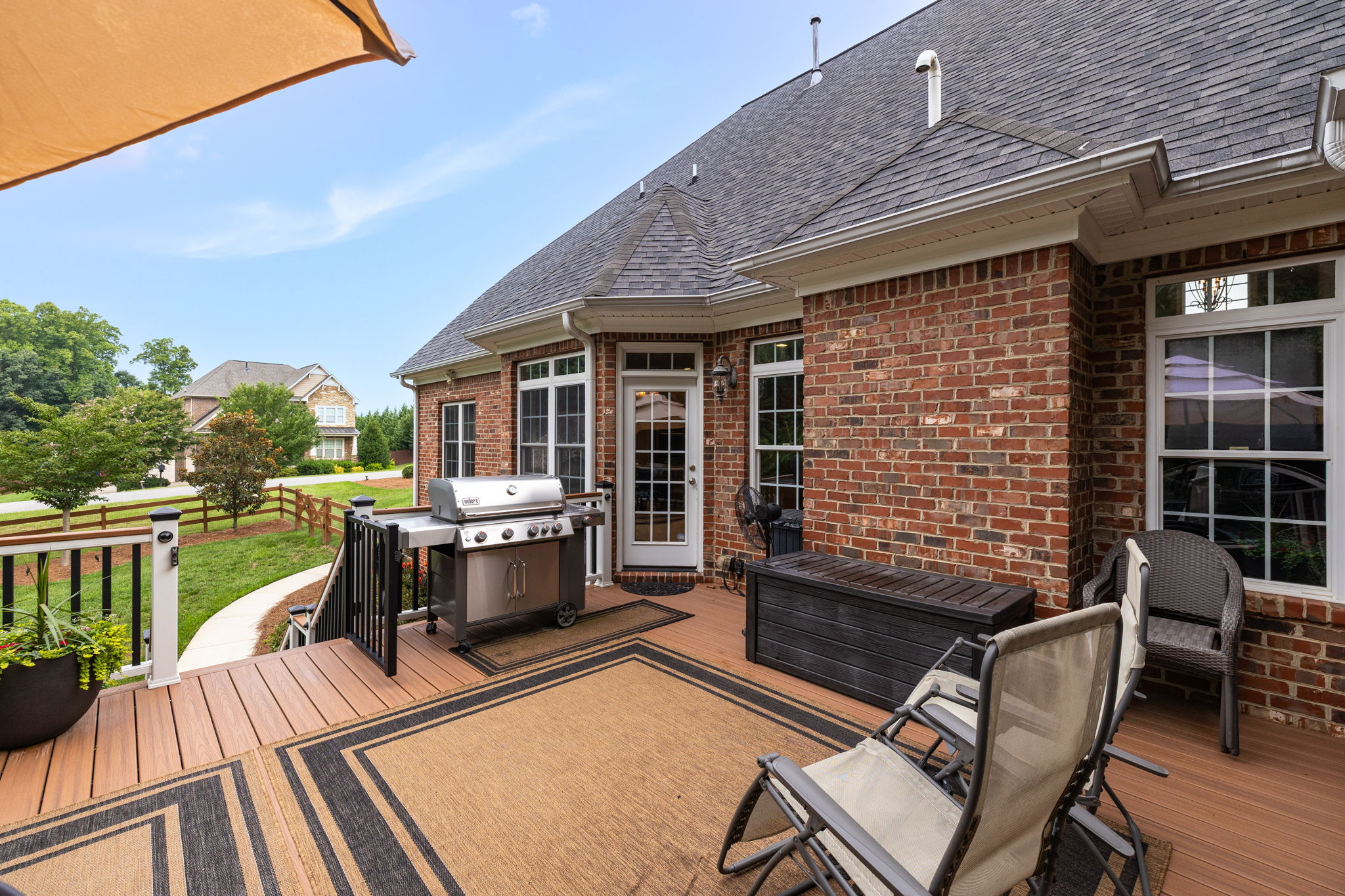 8205 Brotherstwo Rd-47